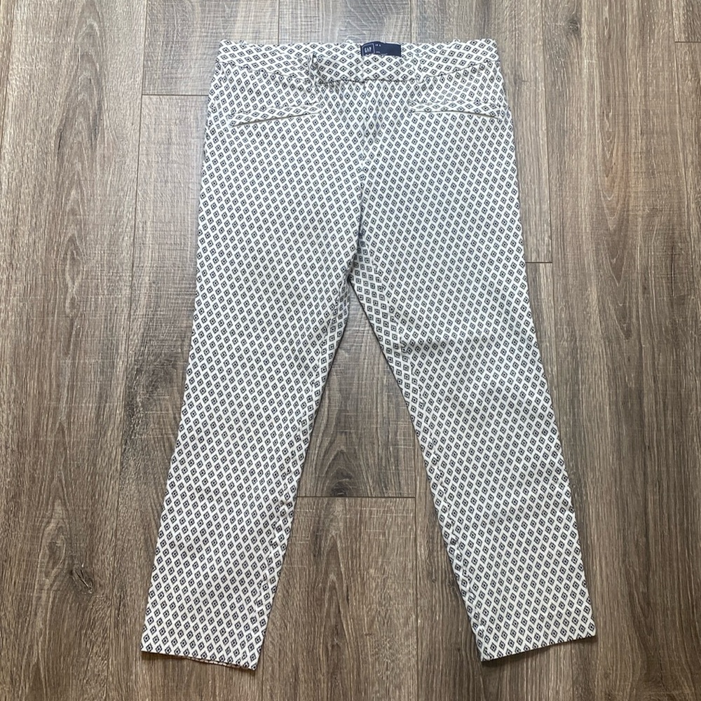 Gap diamond pattern black white cropped ankle pants, size 12
